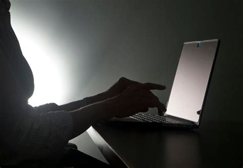 Ninth Circuit declines to revive child porn class action against .
